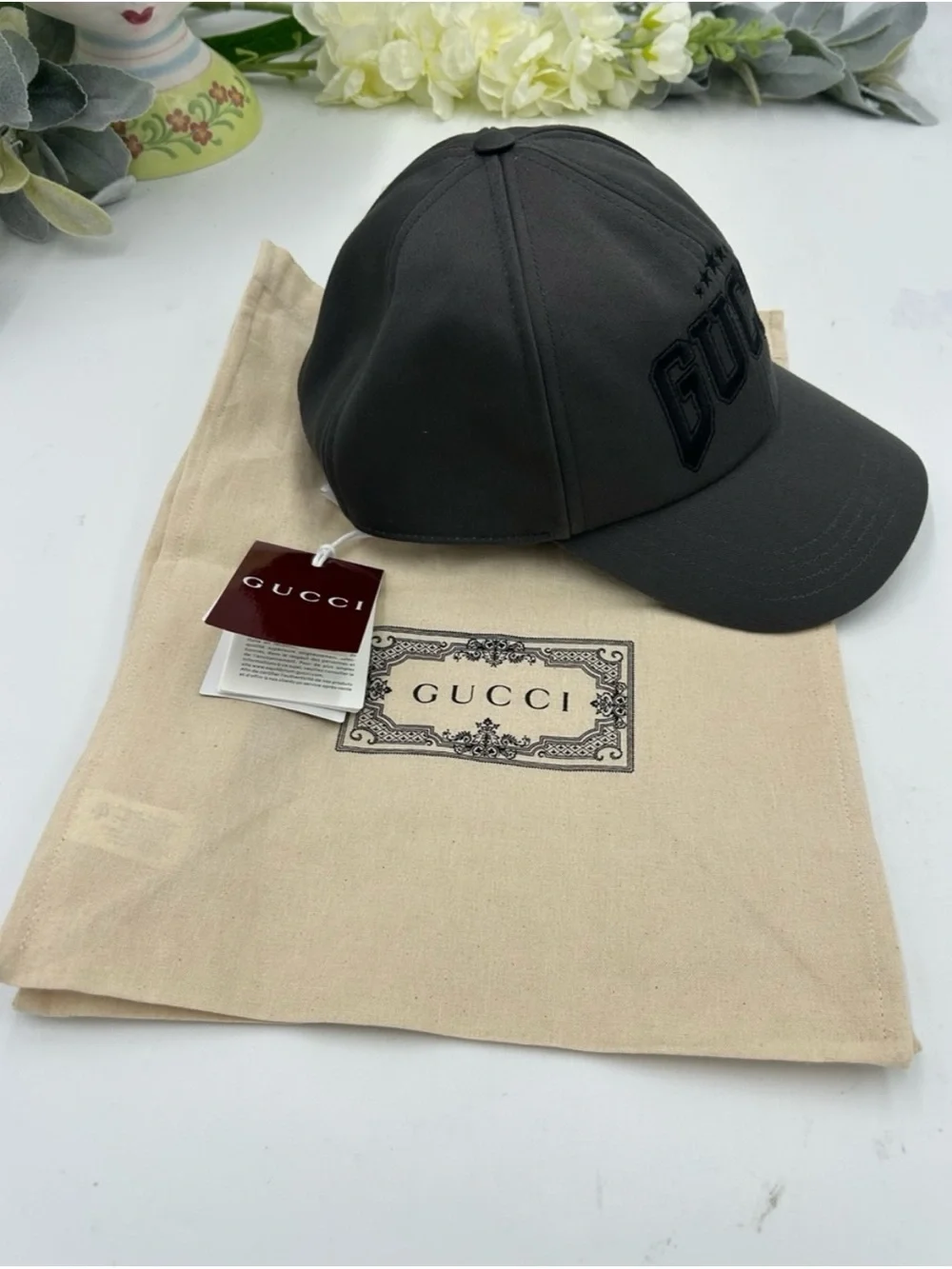Men's Gucci cotton canvas embroidered logo baseball cap size medium adjustable